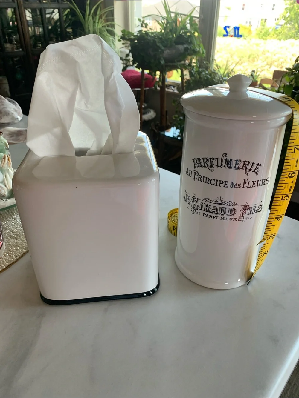 White Ceramic Tissue Dispenser & Ceramic Parisian Apothecary Jar Set Like New